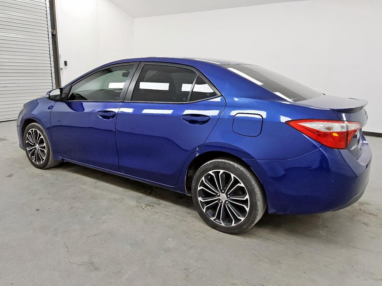 2015 Toyota Corolla L - foto 2