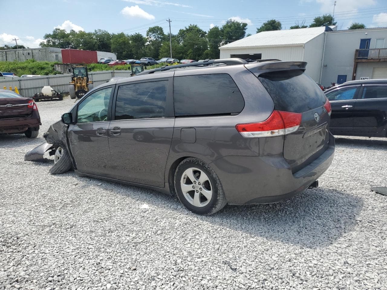 2013 Toyota Sienna Le - foto 2