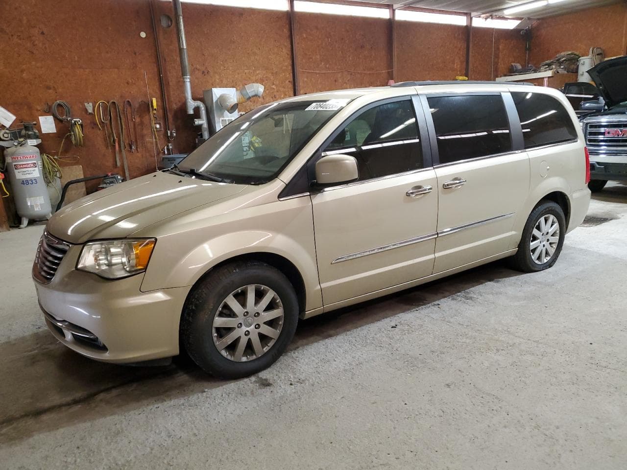 2011 Chrysler Town & Country Touring L