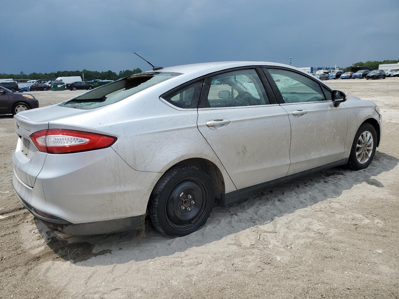 2016 Ford Fusion S - foto 3