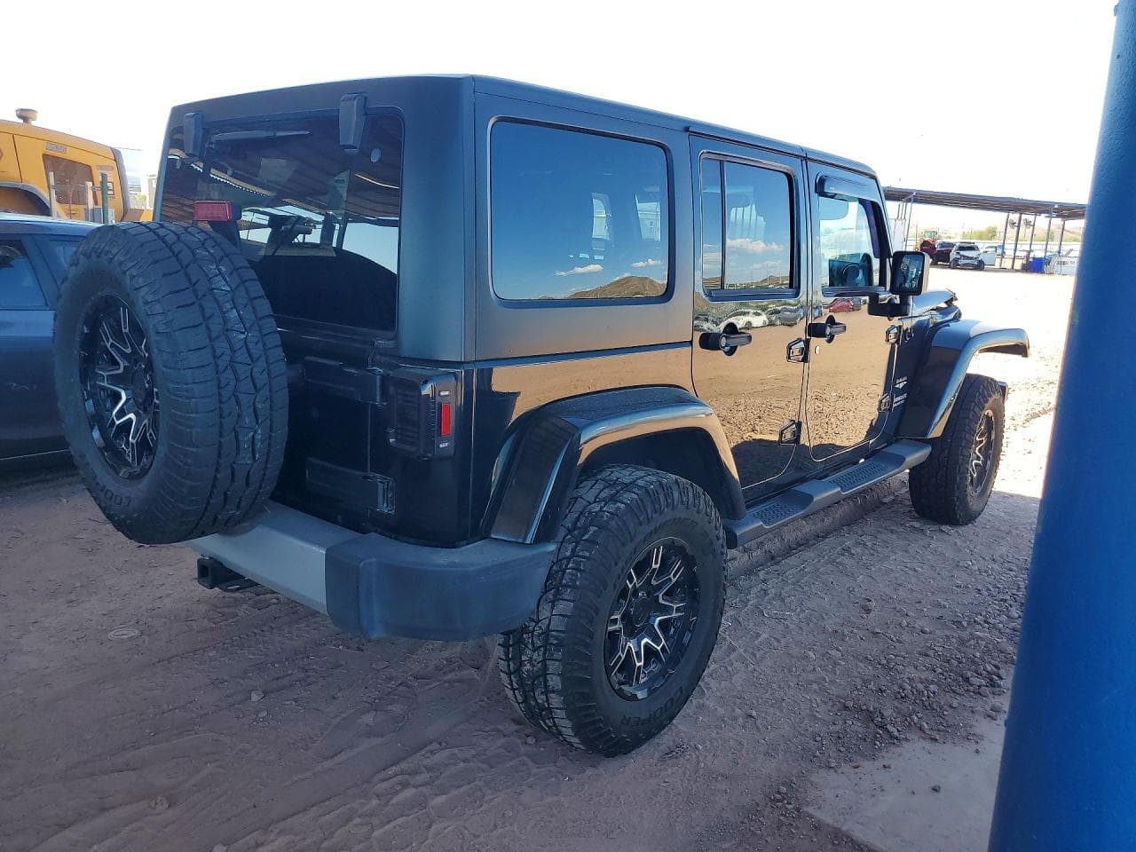 2012 Jeep Wrangler Unlimited Sahara - foto 3