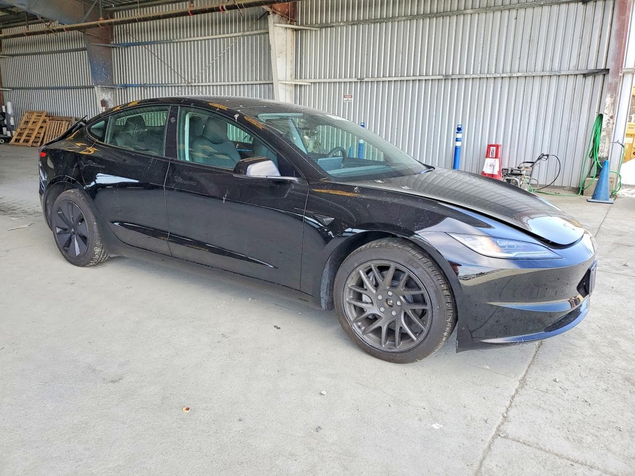 2025 Tesla Model 3 - foto 4