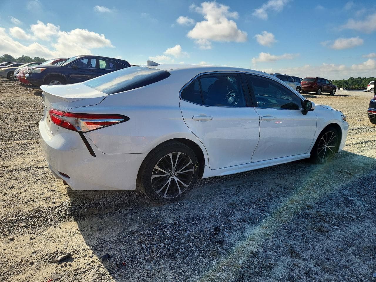 2020 Toyota Camry Se - foto 3