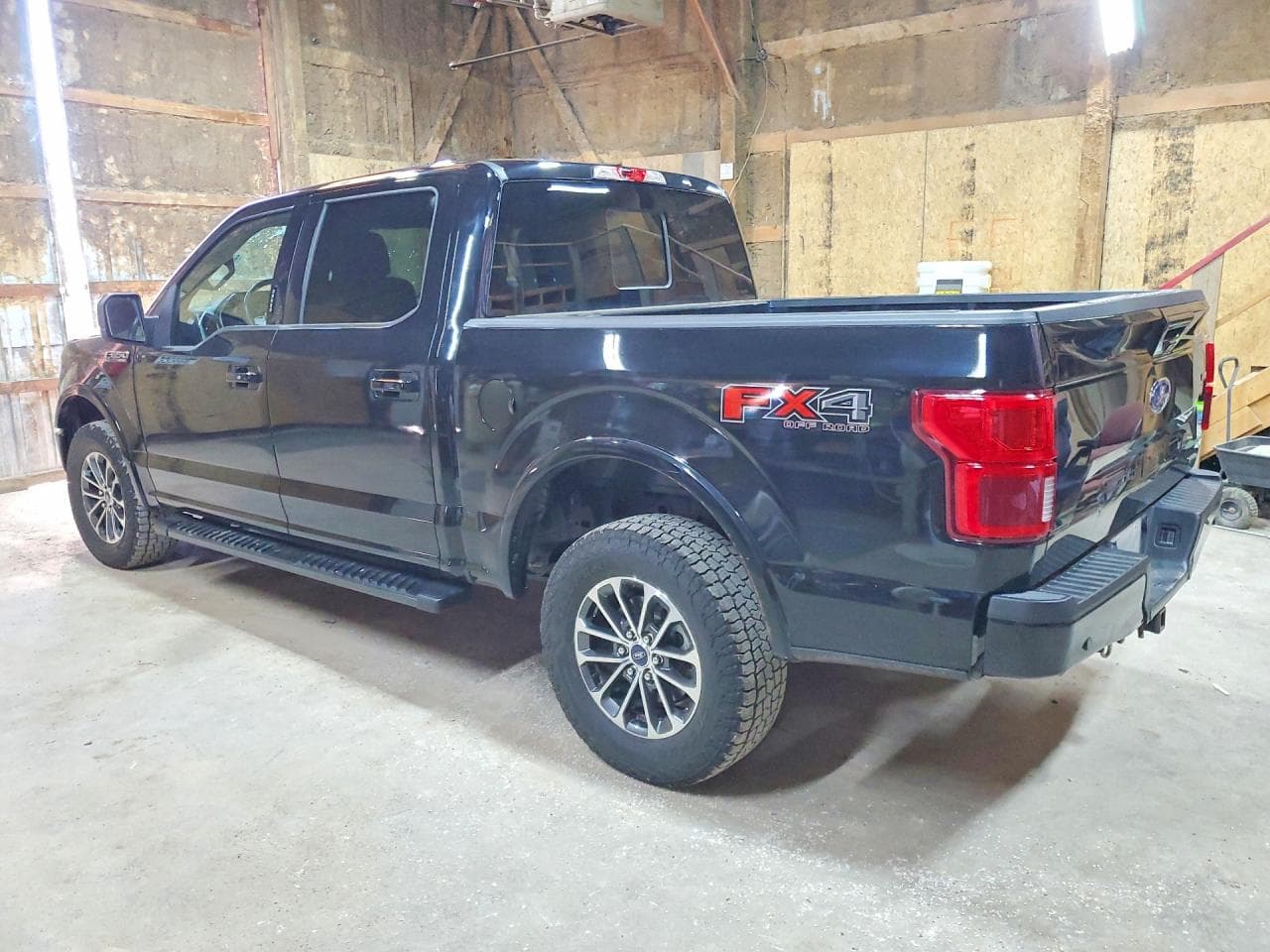 2020 Ford F150 Supercrew - foto 2