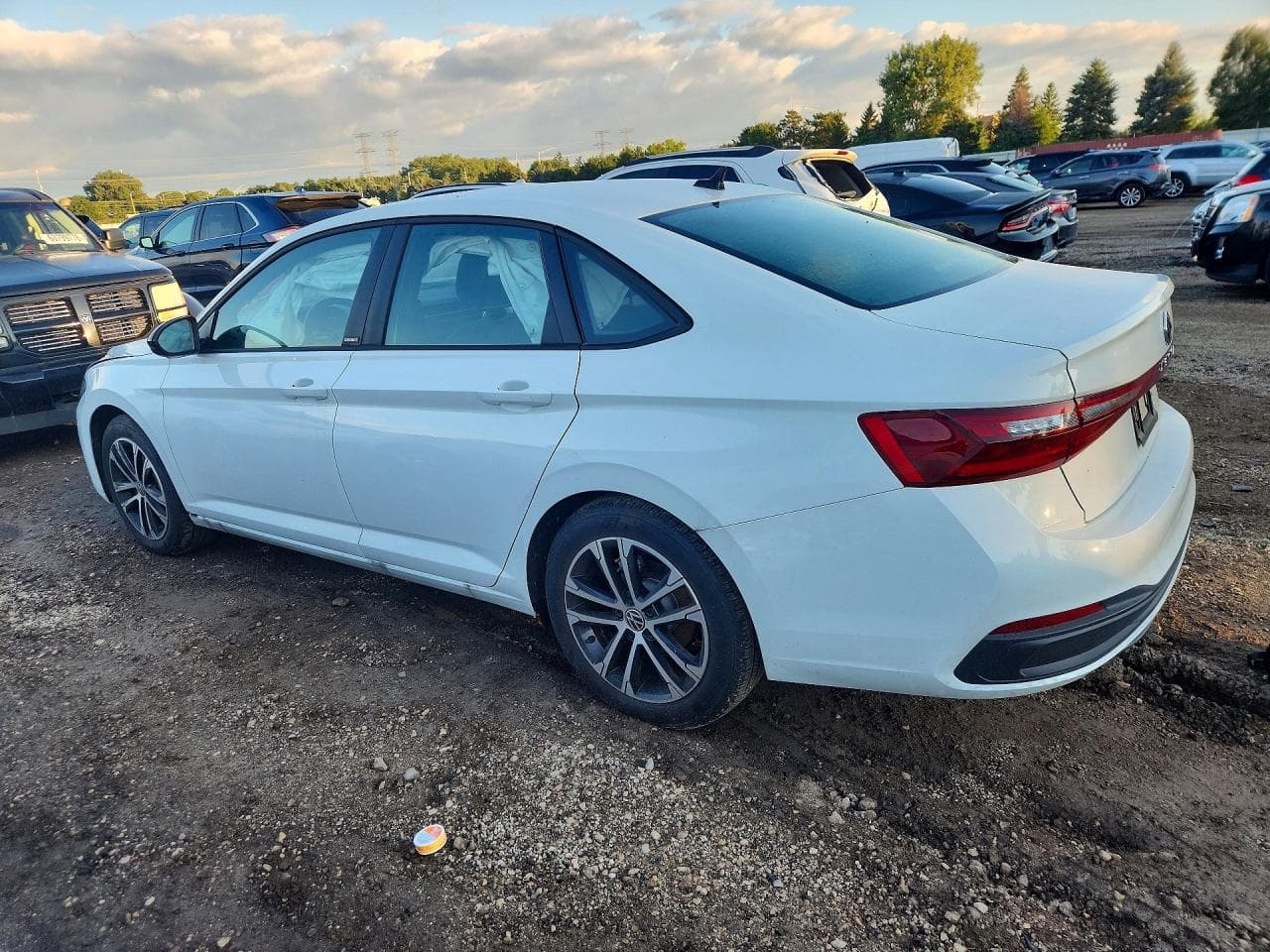2025 Volkswagen Jetta Sport - foto 2