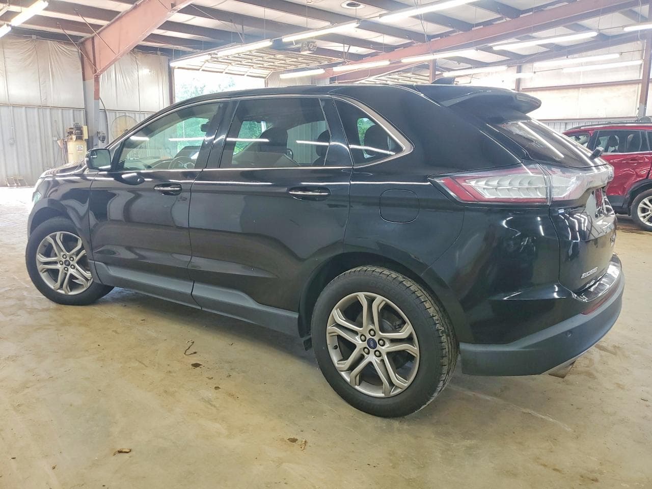 2017 Ford Edge Titanium - foto 2