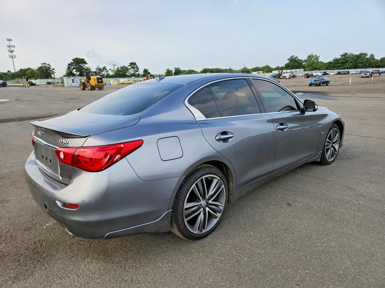 2015 Infiniti Q50 Premium - foto 3
