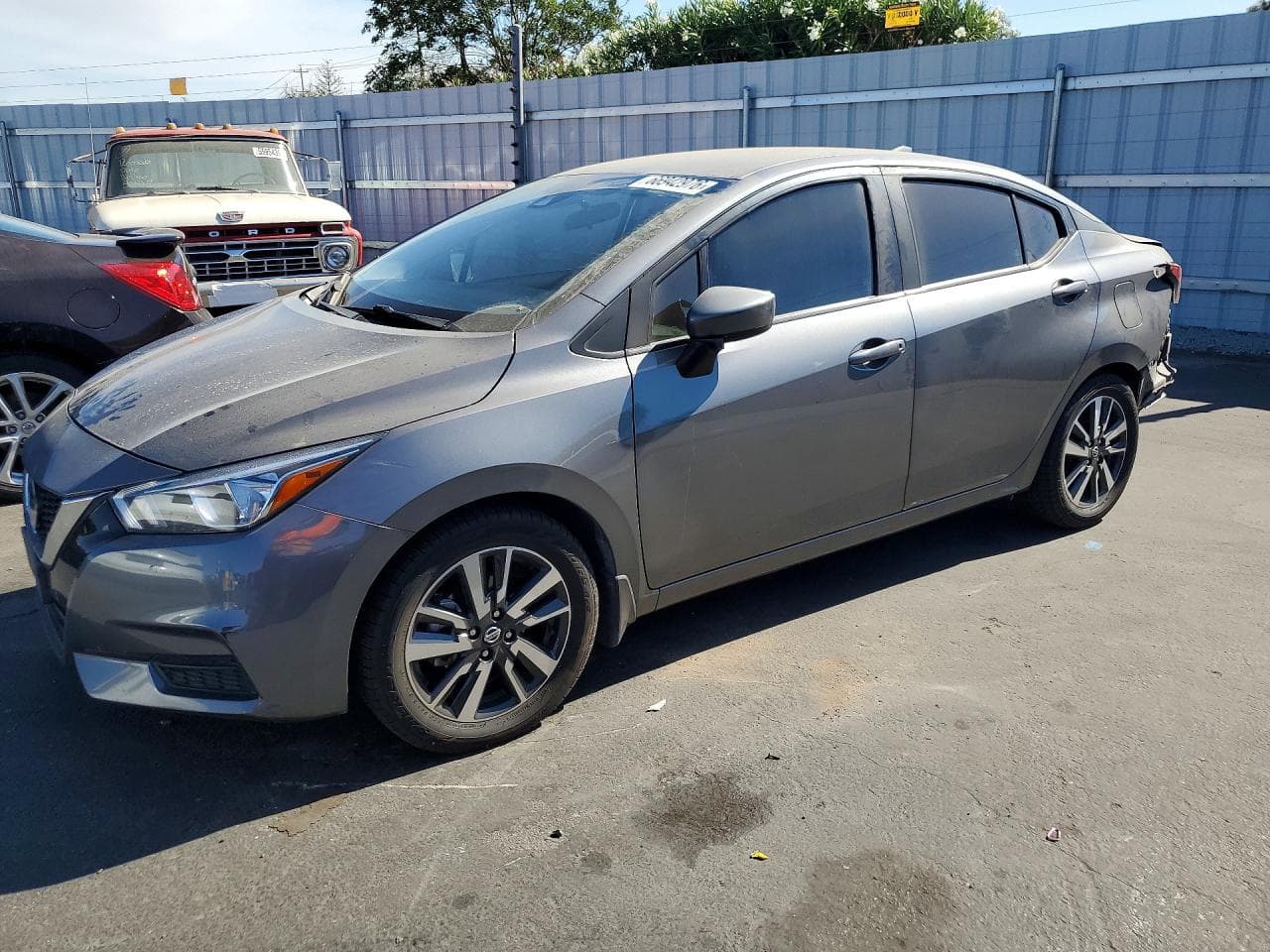 2022 Nissan Versa Sv