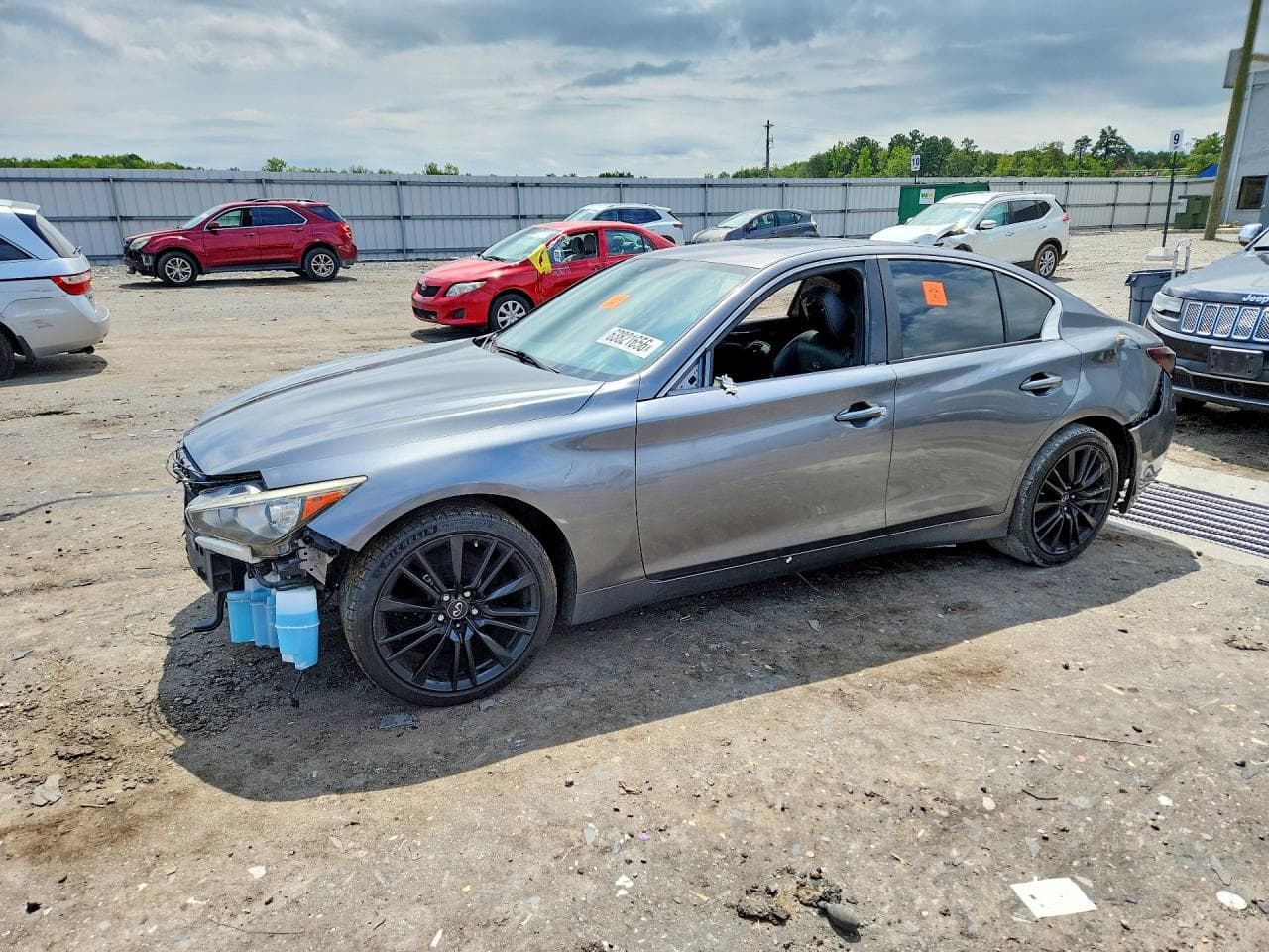 Infiniti Q50 2018 z USA
