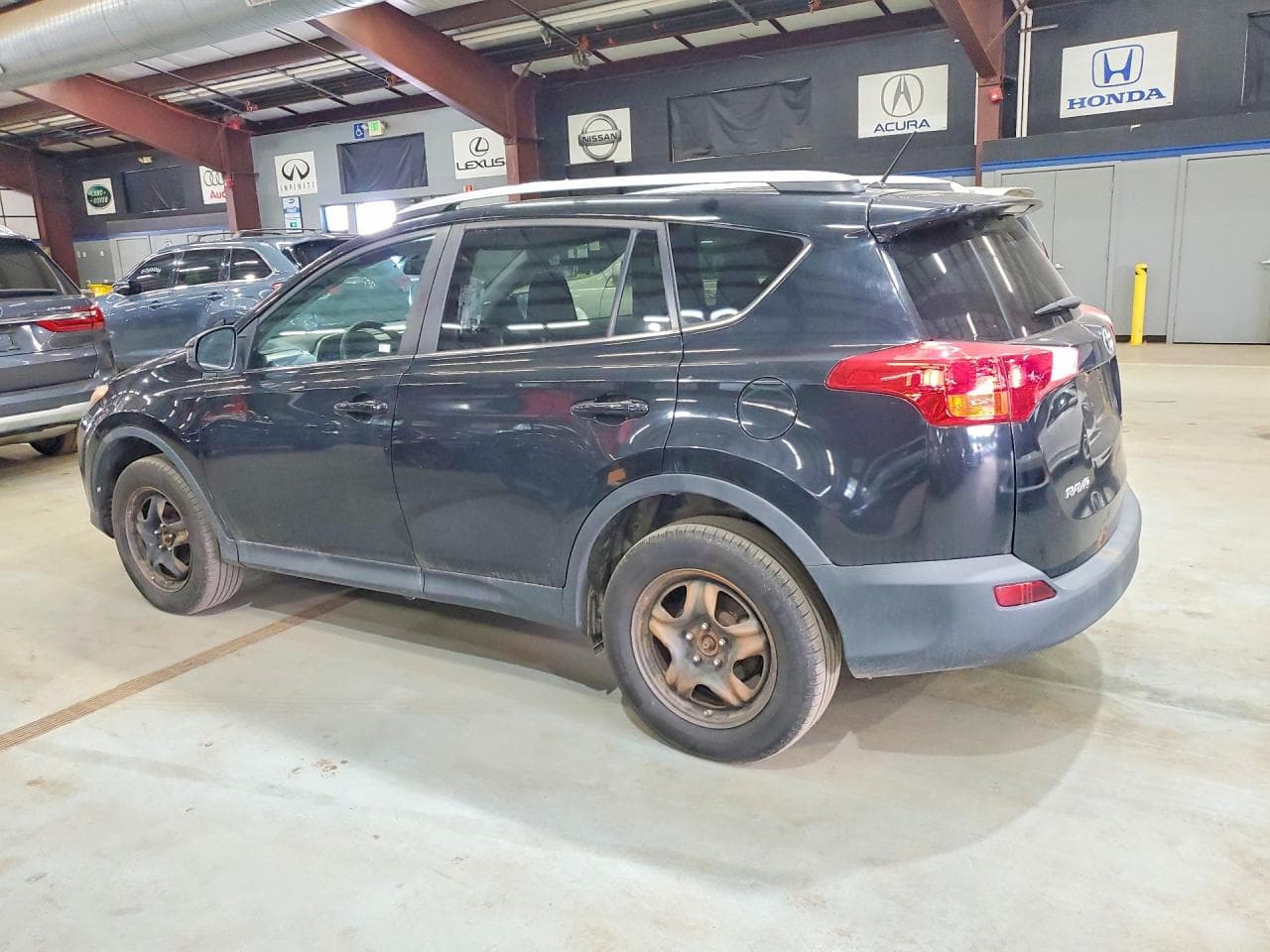 2014 Toyota Rav4 Le - foto 2