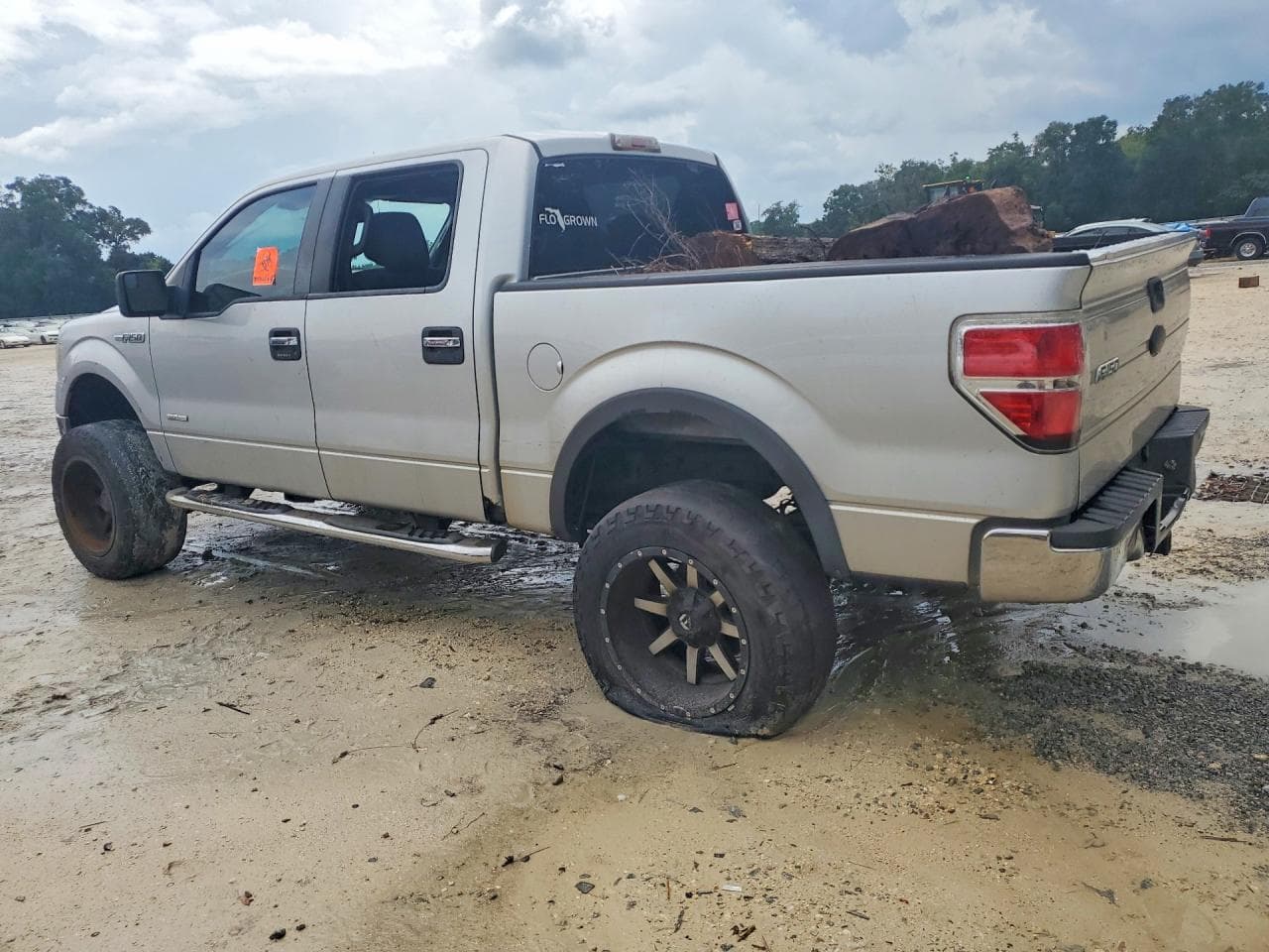 2011 Ford F150 Supercrew - foto 2