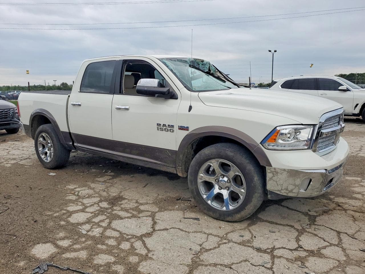2017 Ram 1500 Laramie - foto 4