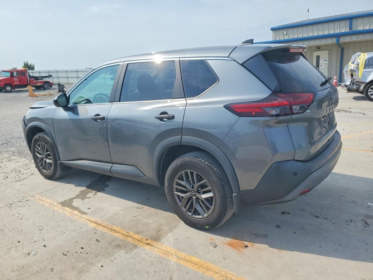 2023 Nissan Rogue S - foto 2