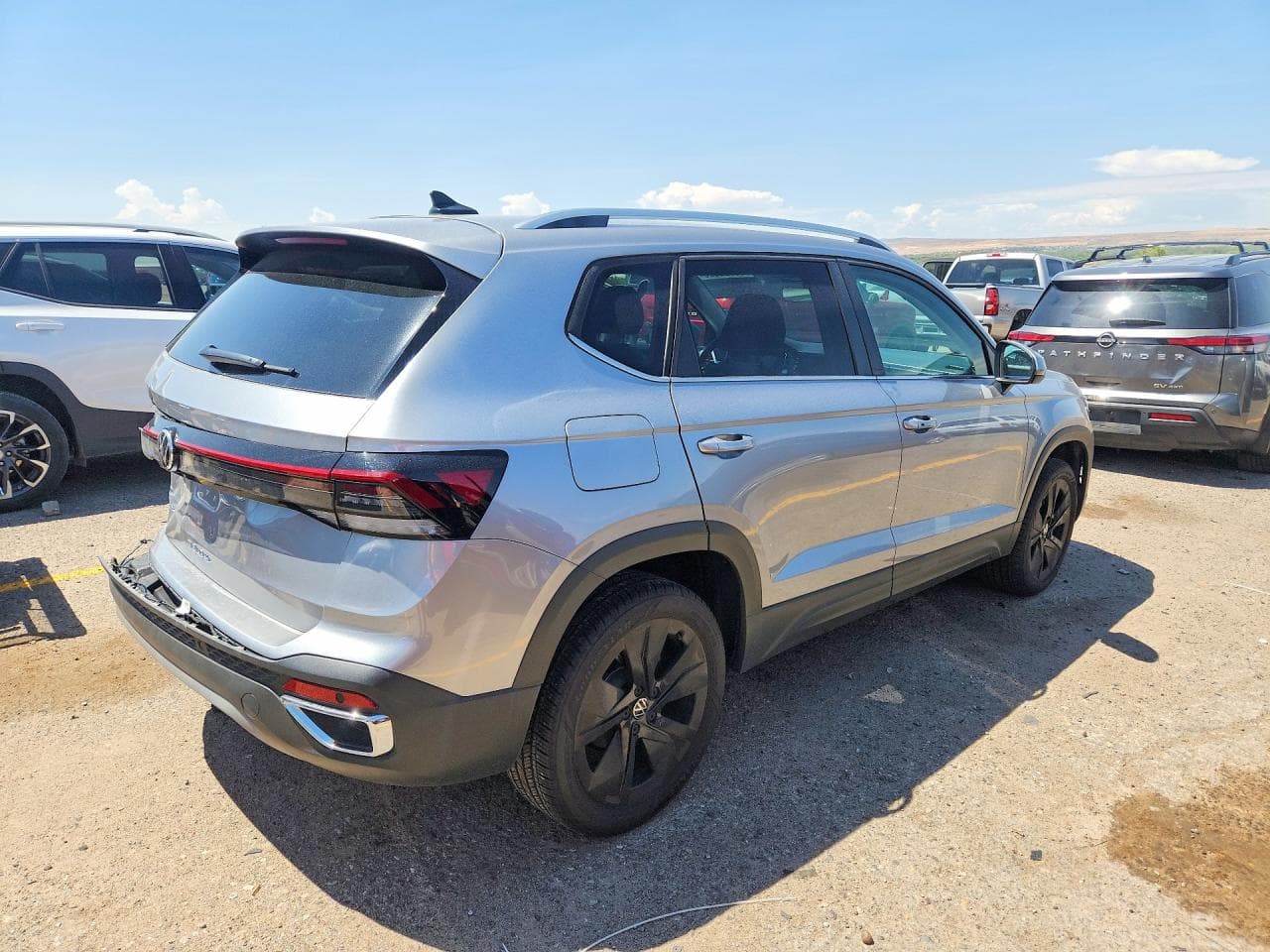 2025 Volkswagen Taos Se - foto 3