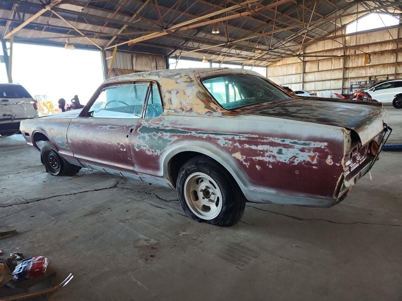 1968 Mercury Cougar - foto 2