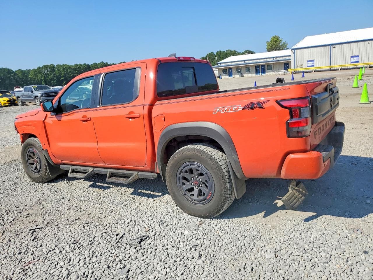 2025 Nissan Frontier Pro-4X - foto 2