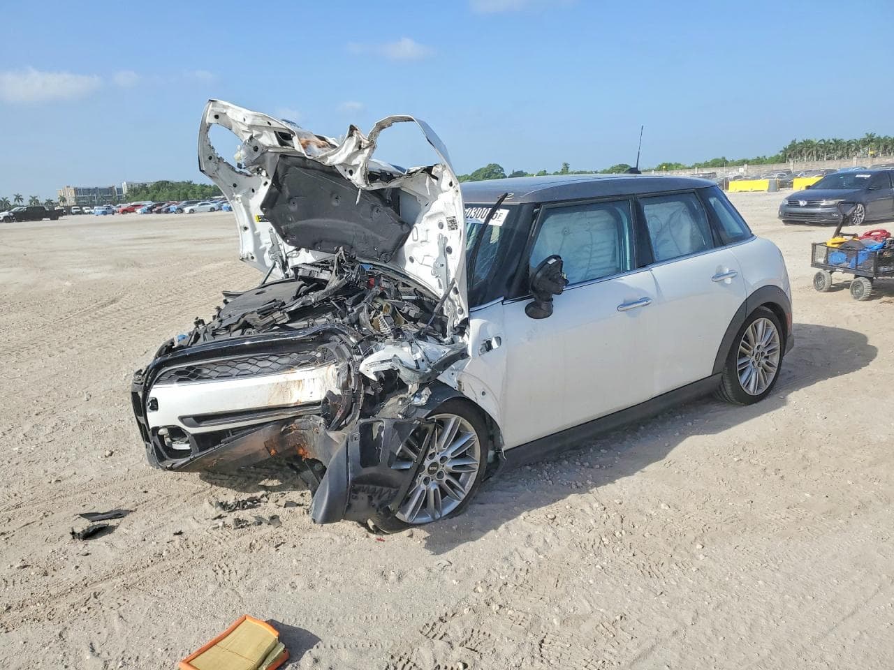 MINI Cooper 2024 z USA