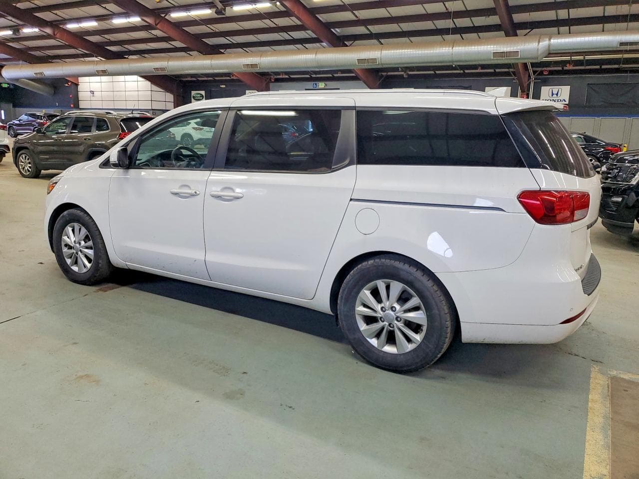2016 Kia Sedona Lx - foto 2