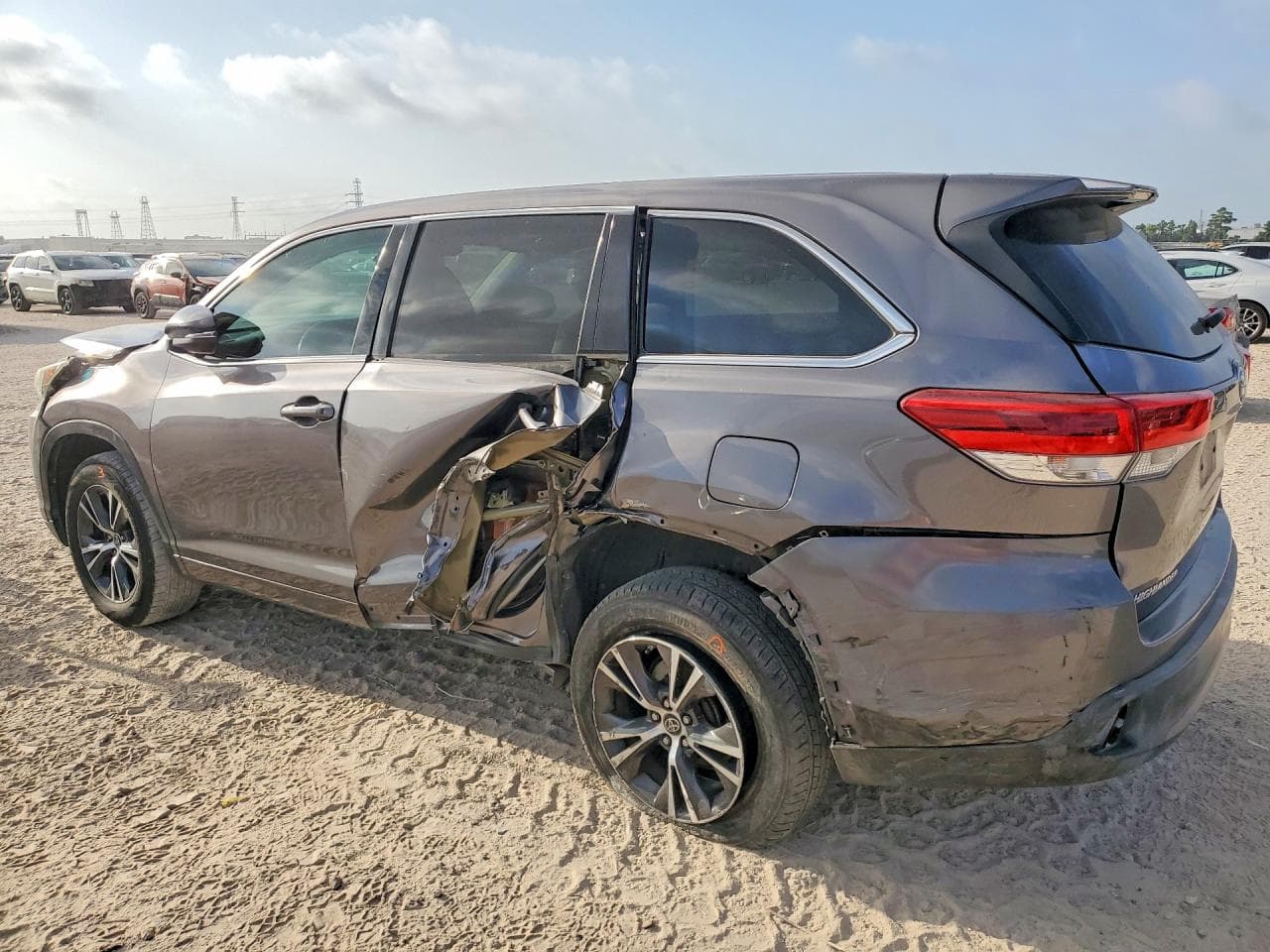 2018 Toyota Highlander Le - foto 2