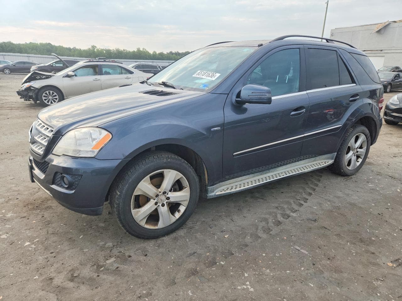 Mercedes-Benz M-klasse 2011 z USA