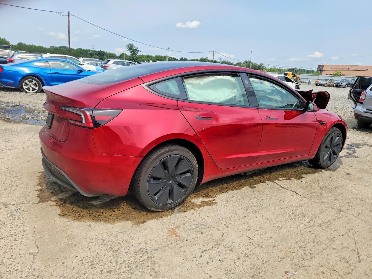 2025 Tesla Model 3 - foto 3