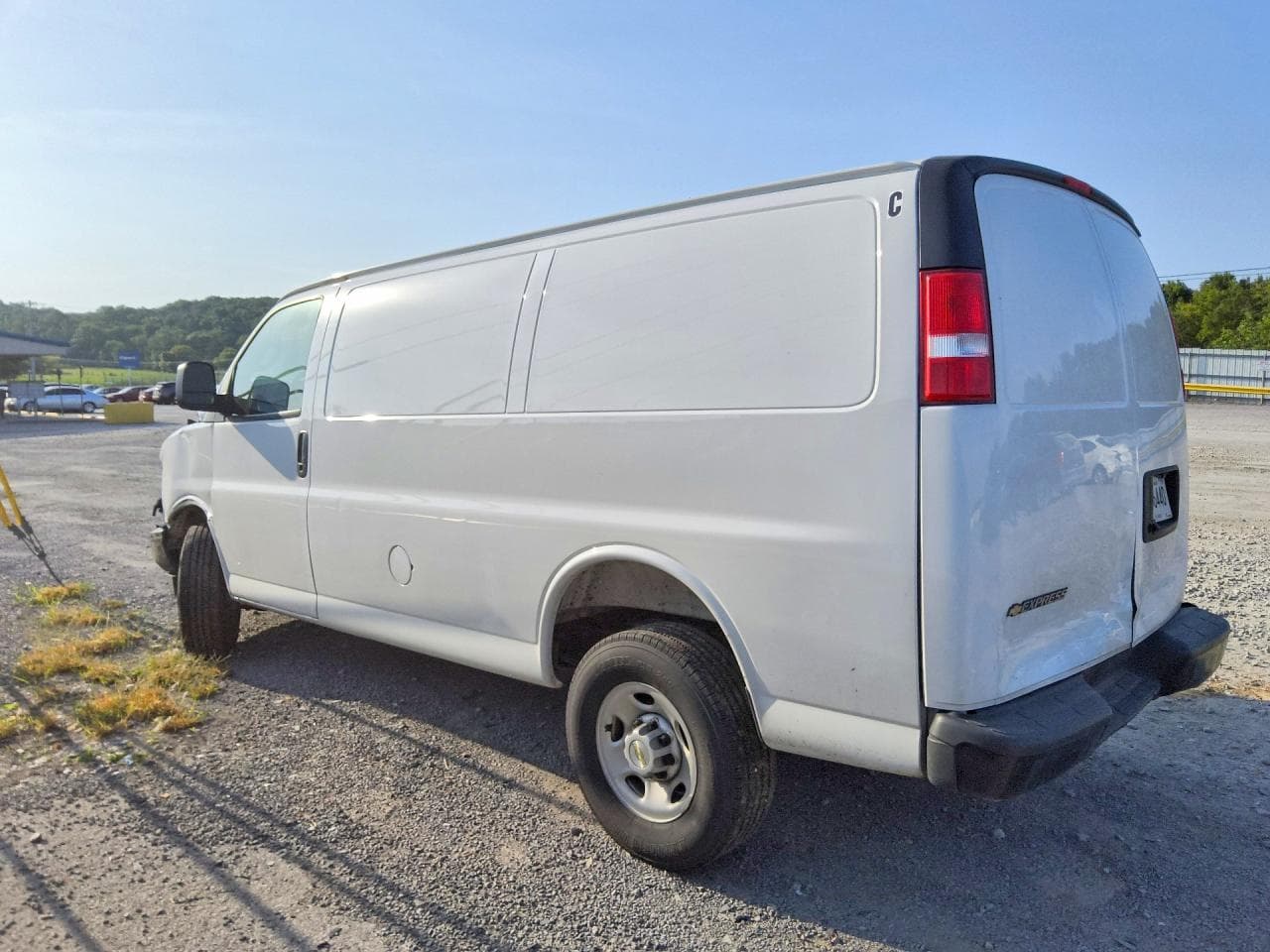 2025 Chevrolet Express G2500 - foto 2