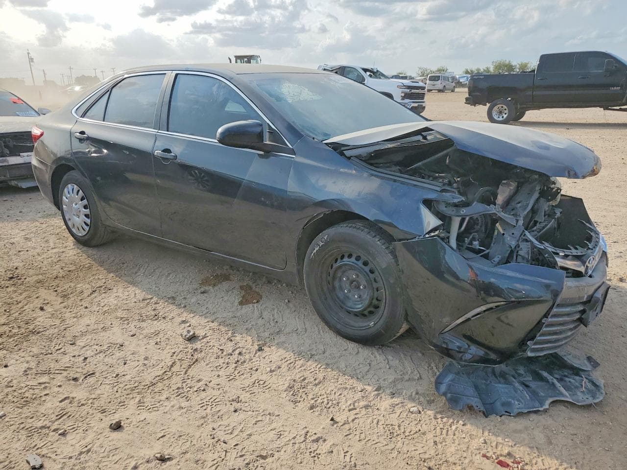 2017 Toyota Camry Le - foto 4