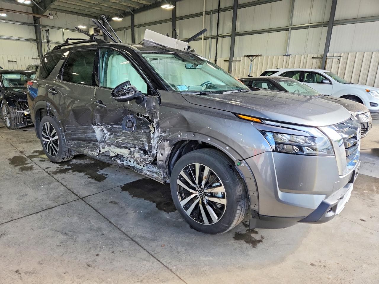 2025 Nissan Pathfinder Platinum - foto 4