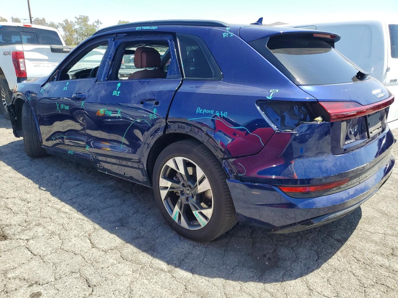 2021 Audi E-Tron Premium - foto 2