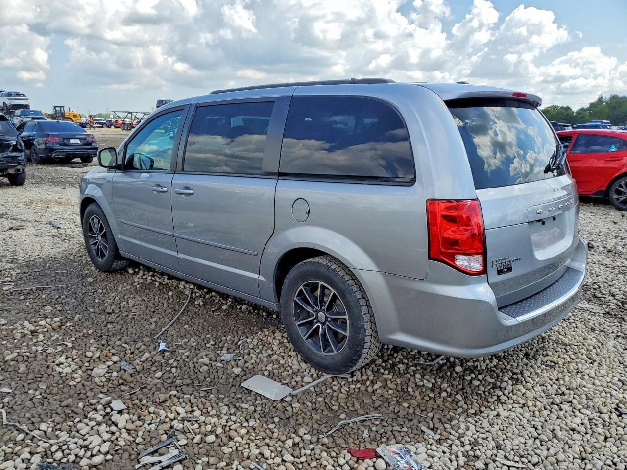 2017 Dodge Grand Caravan Gt - foto 2