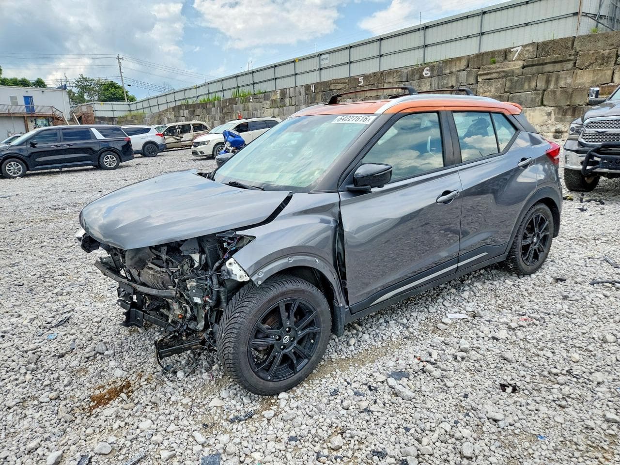 2020 Nissan Kicks Sr