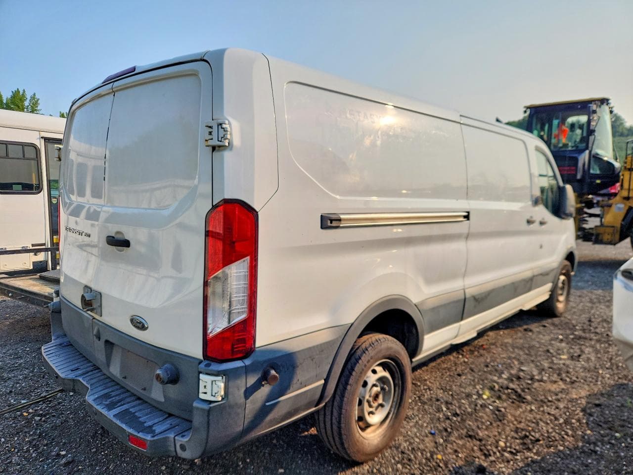 2017 Ford Transit T-150 - foto 3