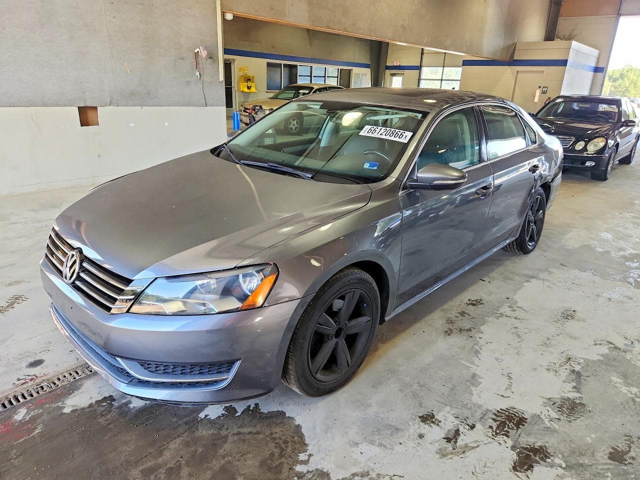 Volkswagen Passat 2012 z USA