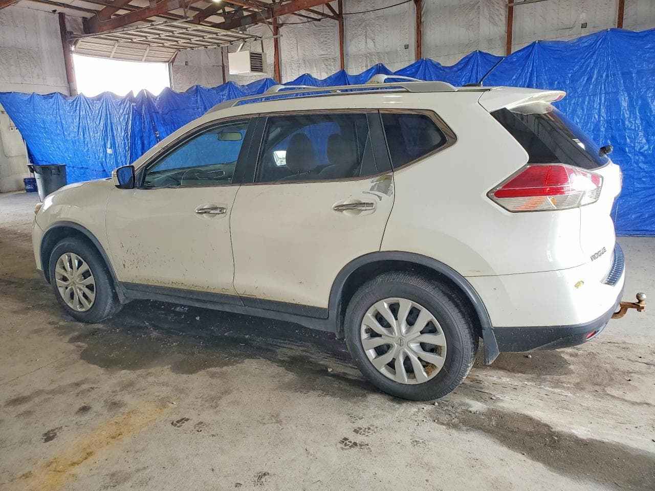 2016 Nissan Rogue S - foto 2