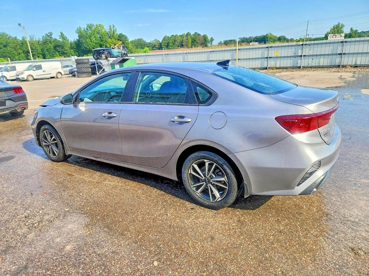 2024 Kia Forte Lxs - foto 2