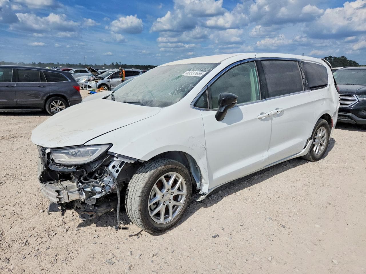 Chrysler Pacifica 2024 z USA