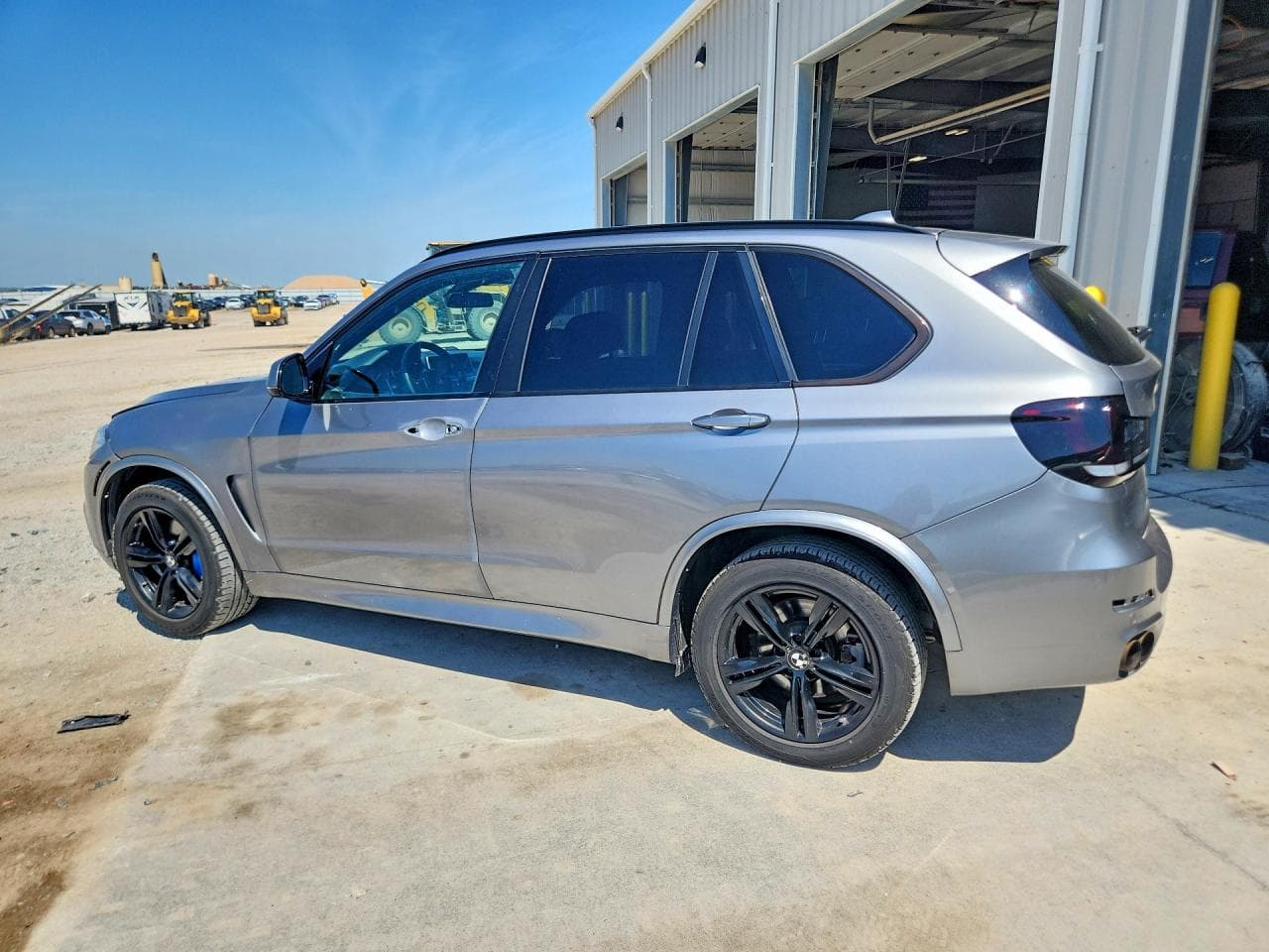 2016 BMW X5 xDrive50I - foto 2