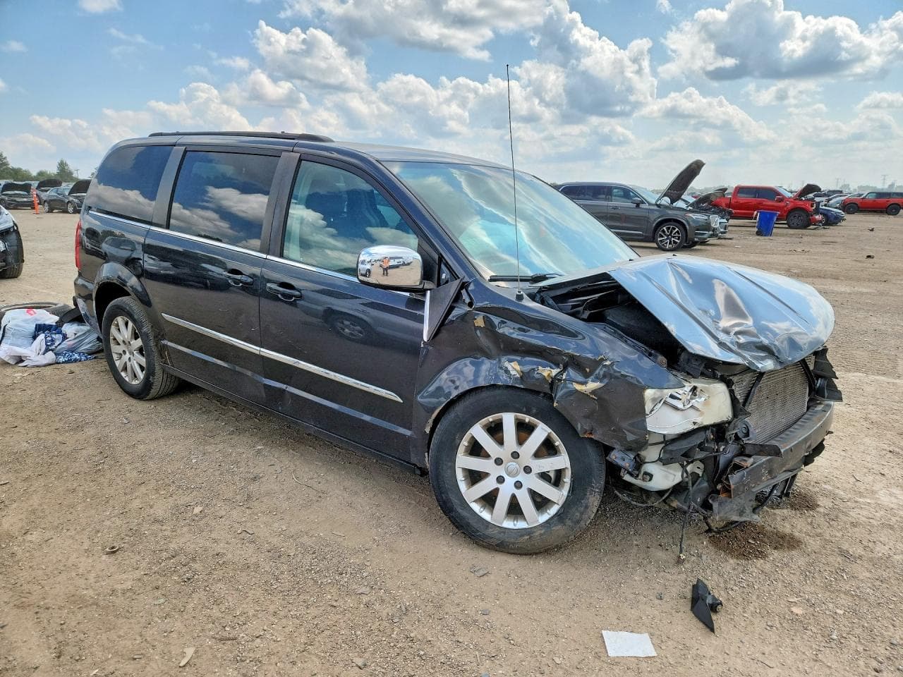 2011 Chrysler Town & Country Touring L - foto 4