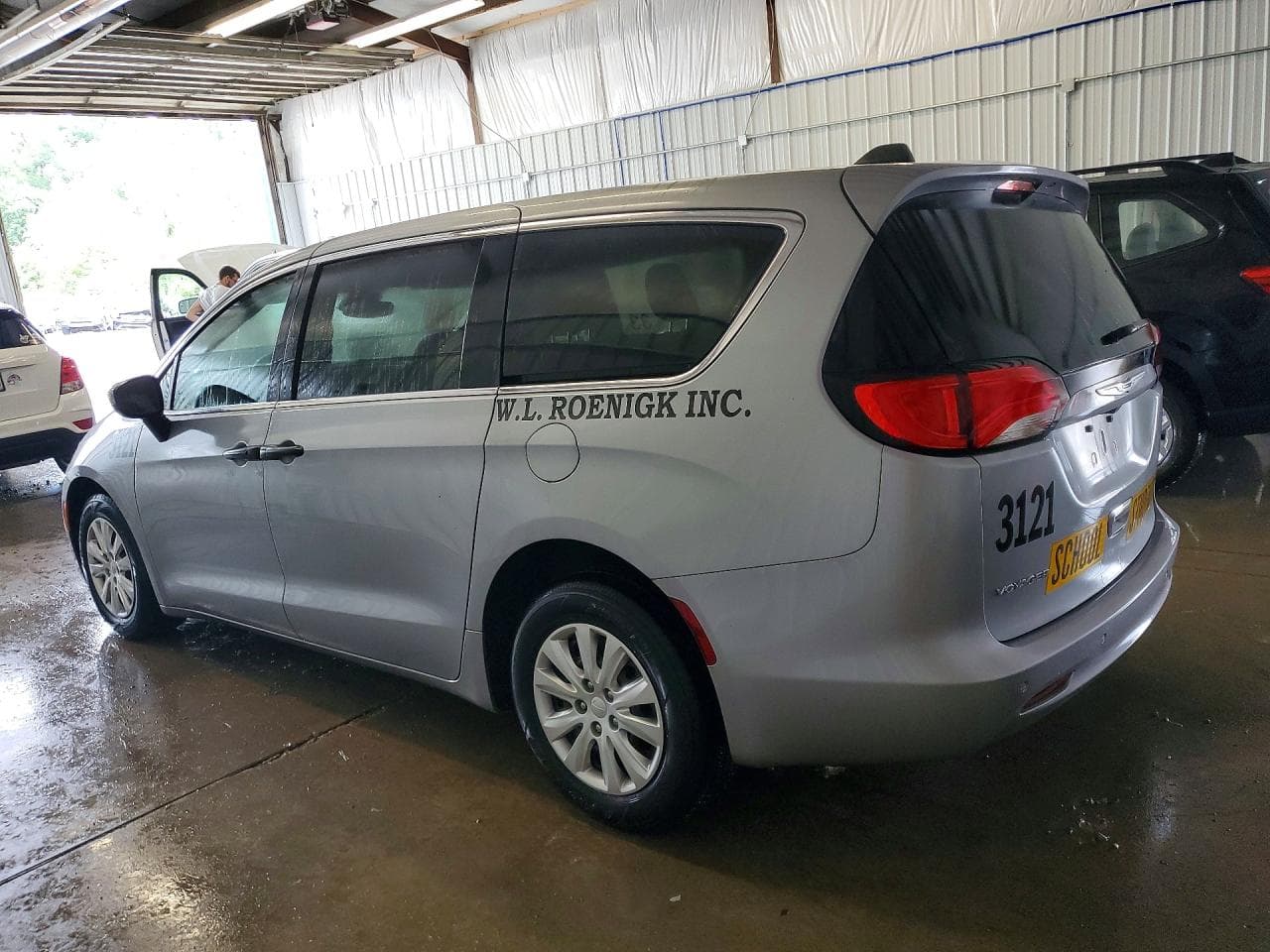 2021 Chrysler Voyager L - foto 2