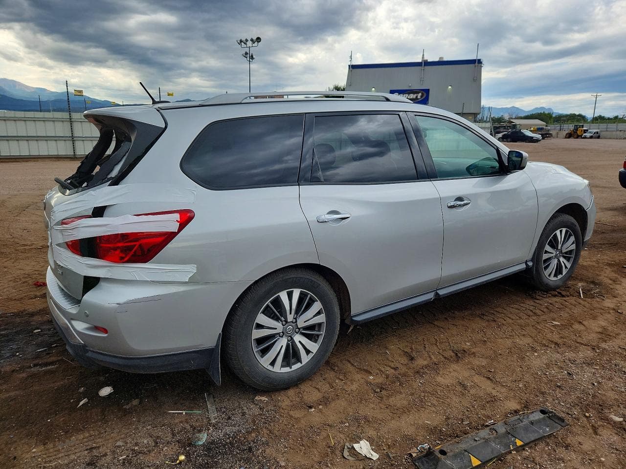 2017 Nissan Pathfinder Sv - foto 3