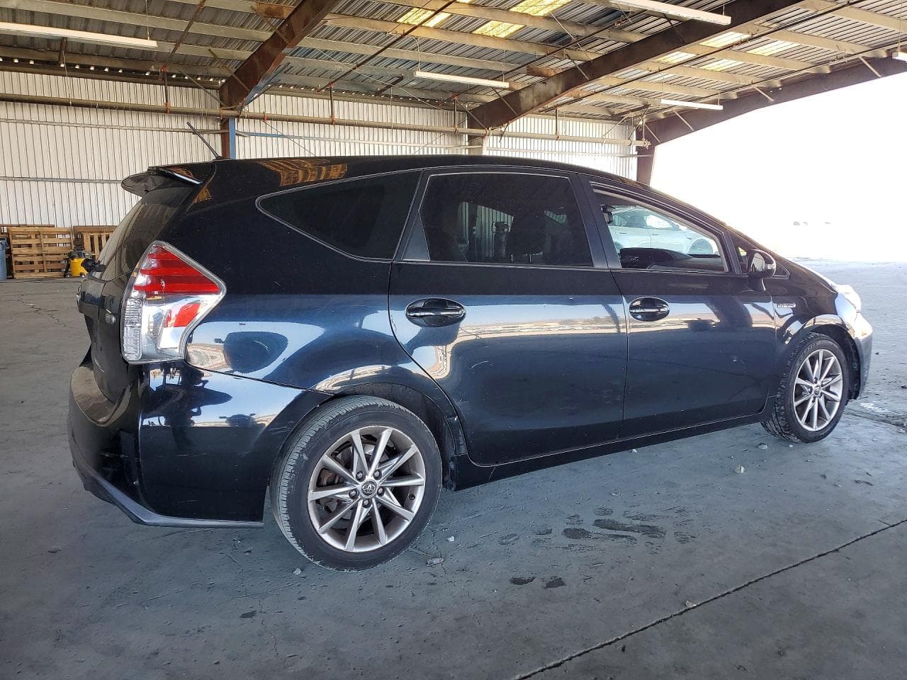2016 Toyota Prius V Five - foto 3