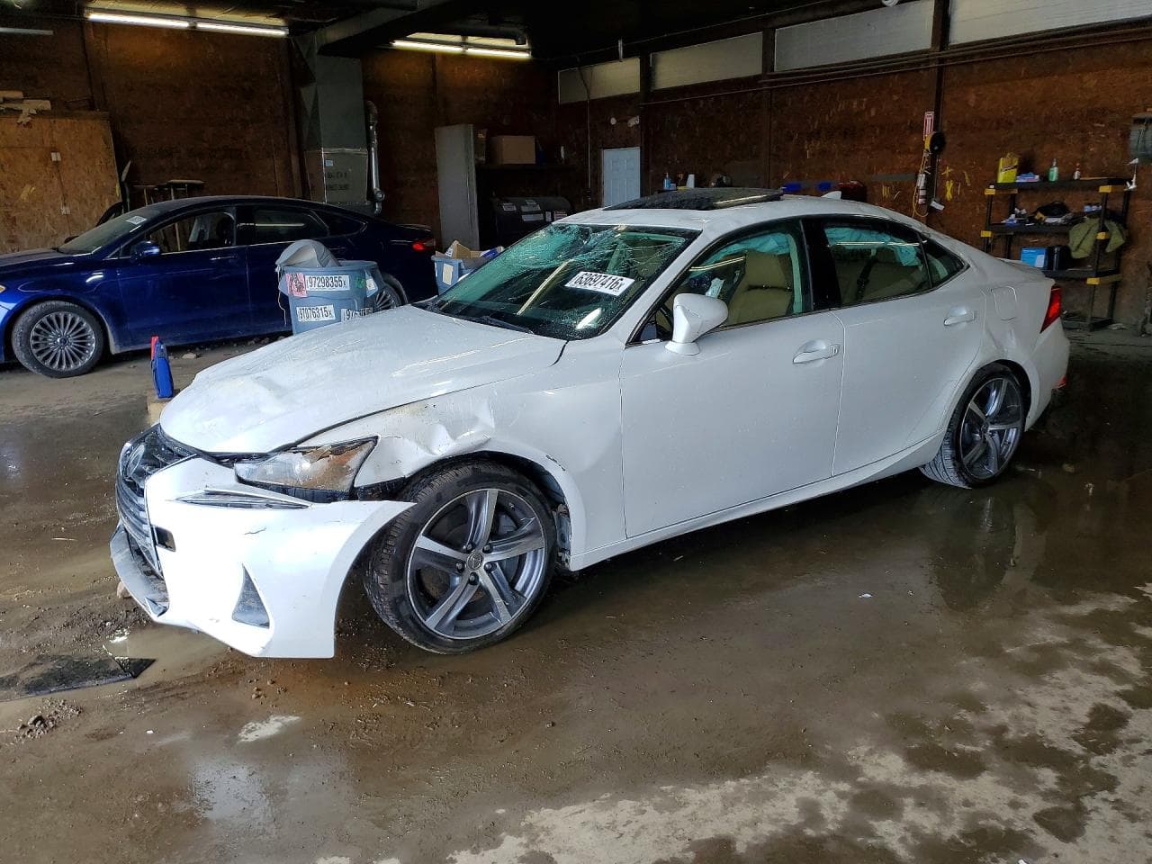 Lexus IS 2017 z USA