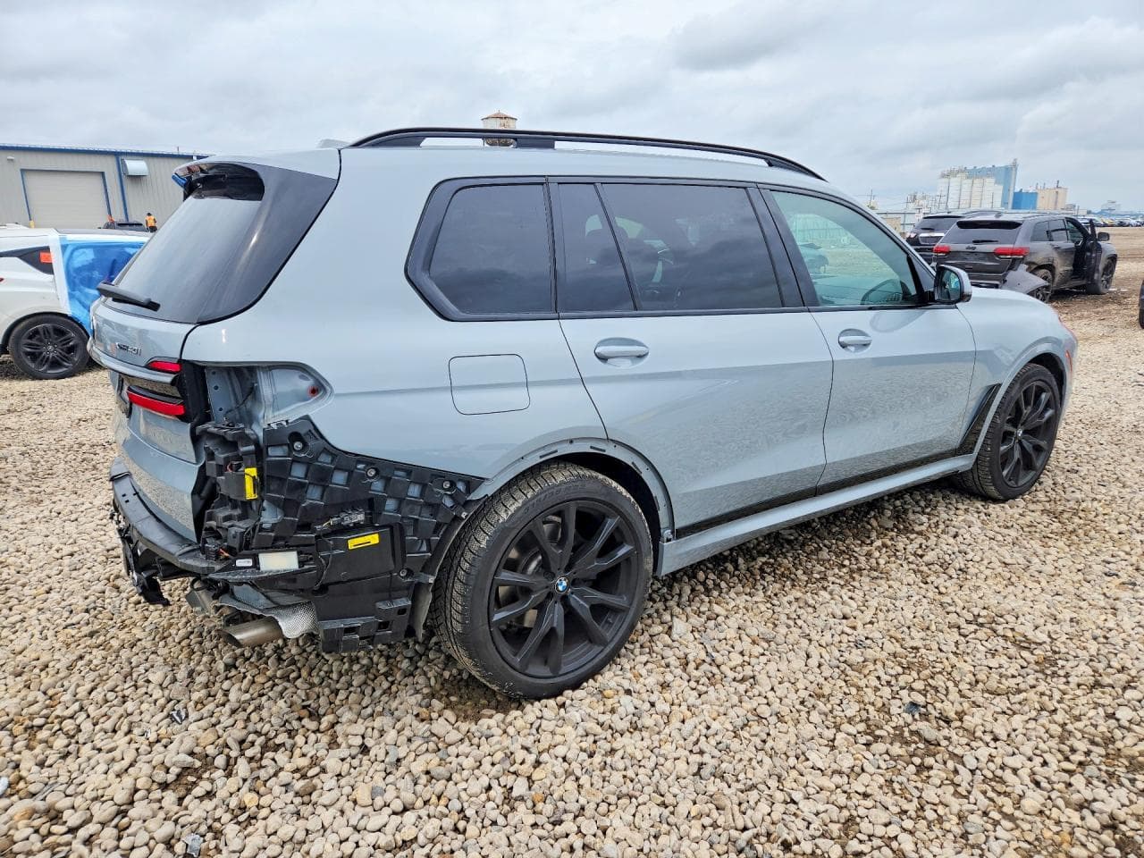 2025 BMW X7 xDrive40I - foto 3