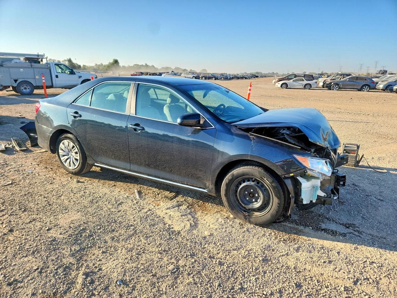 2013 Toyota Camry Le - foto 4