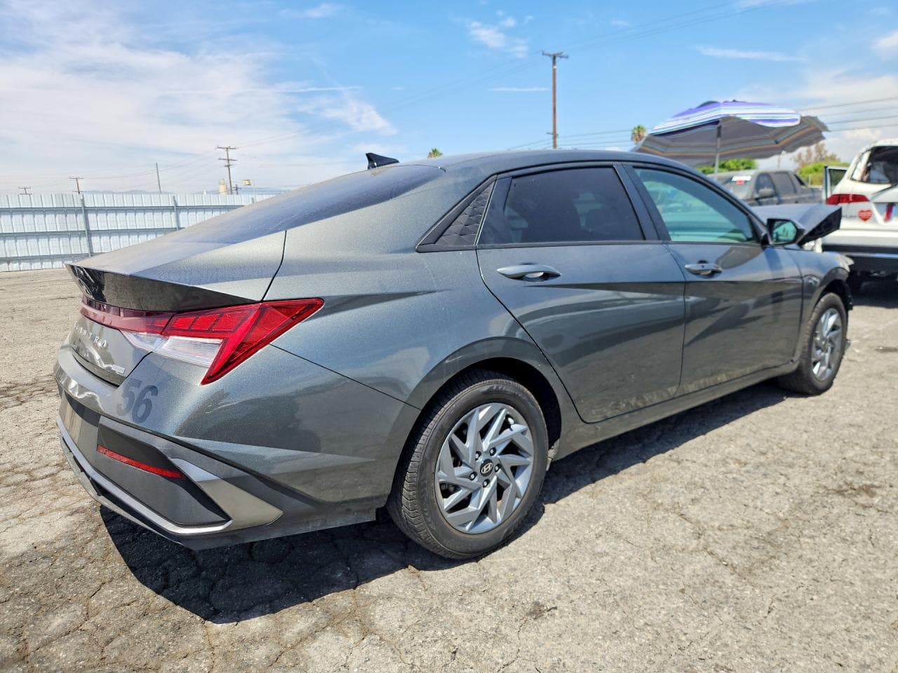 2025 Hyundai Elantra - foto 3