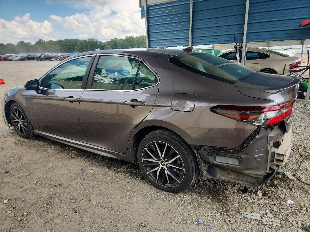 2021 Toyota Camry Se - foto 2