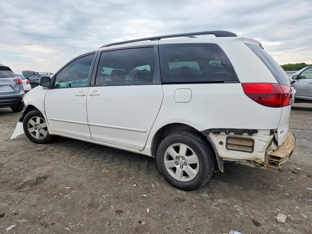 2005 Toyota Sienna Le 7 Passenger - foto 2