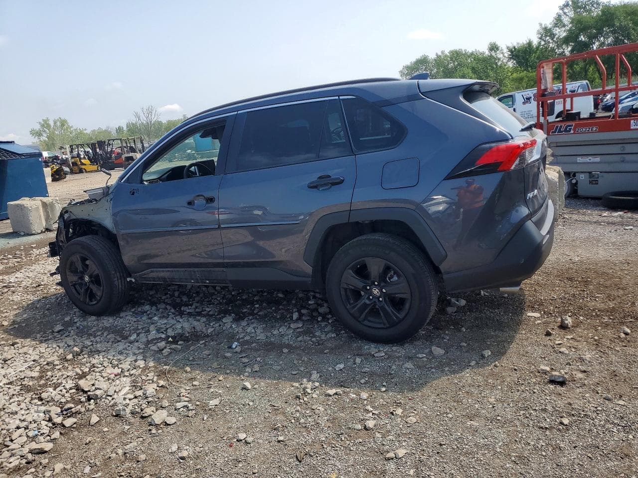 2025 Toyota Rav4 Xle - foto 2
