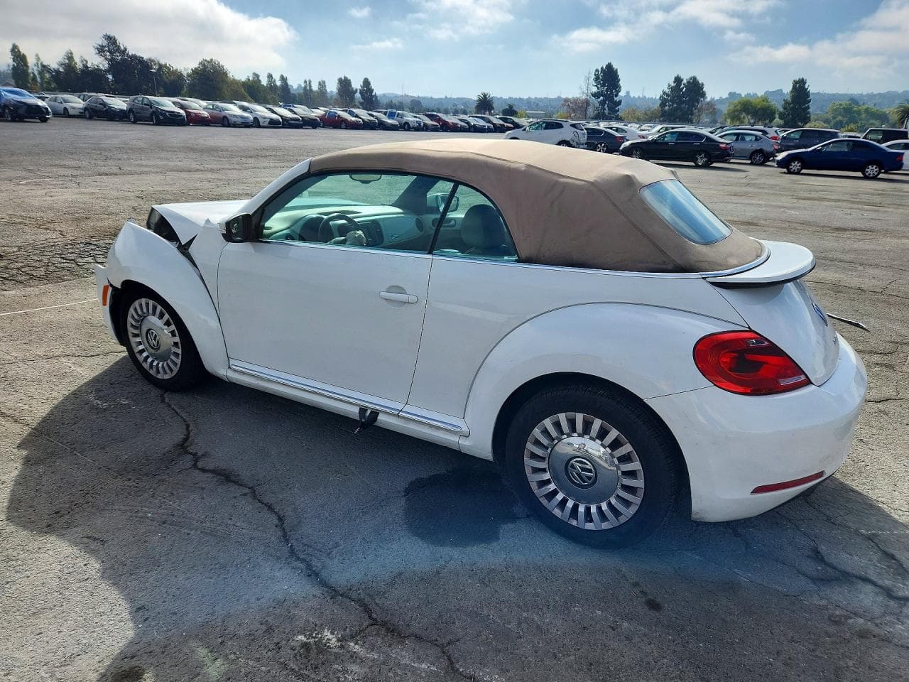 2016 Volkswagen Beetle S/Se - foto 2
