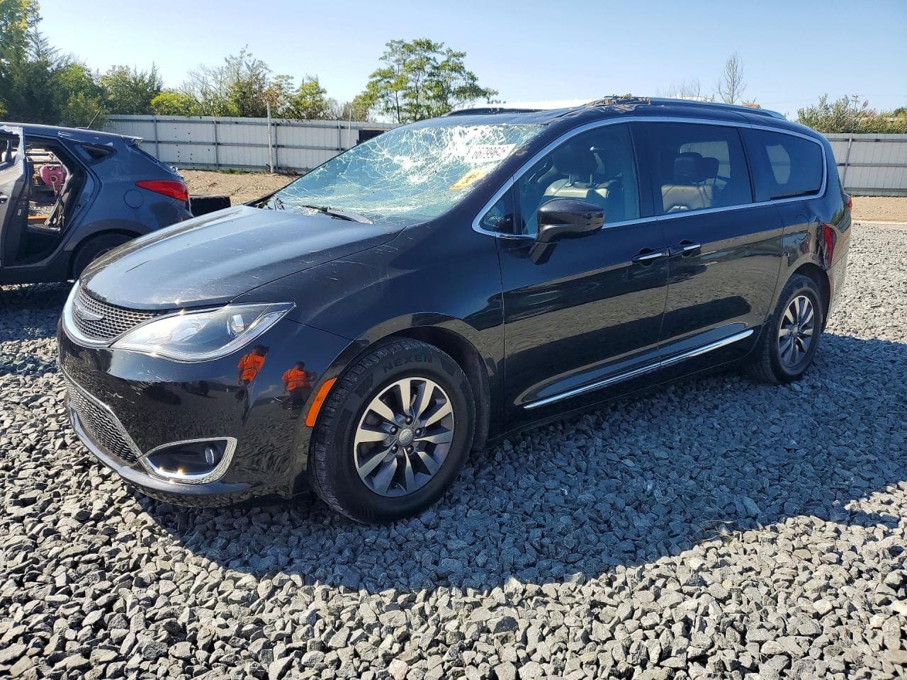 Chrysler Pacifica 2020 z USA